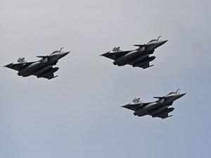 Congress, BJP spar as French media says judicial probe begins into Rafale deal