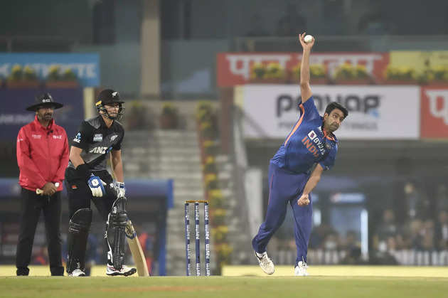 News LIVE Updates: India defeats New Zealand by 7 wickets in the second T20 match in Ranchi