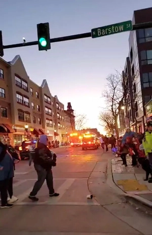 Bennett Christmas Parade 2022 Five Dead, 40 Injured After Suv Speeds Into Christmas Parade - The Economic  Times