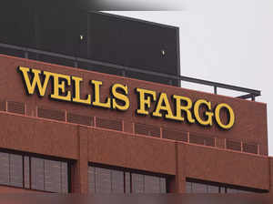 Earns Wells Fargo