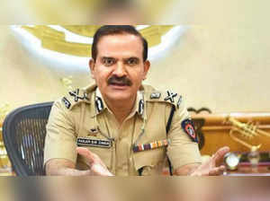 Ex-Mumbai Police commissioner Param Bir Singh appears before probe panel