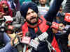 Navjot Singh Sidhu does a 'Kejriwal', joins guest teachers' protest outside Delhi CM's residence