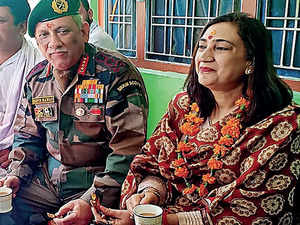 General Bipin Rawat with wife Madhulika