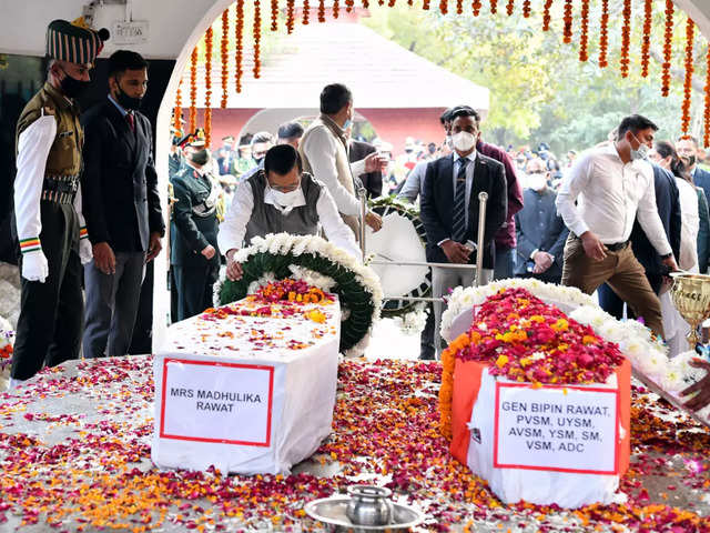 Chief ministers pay homage
