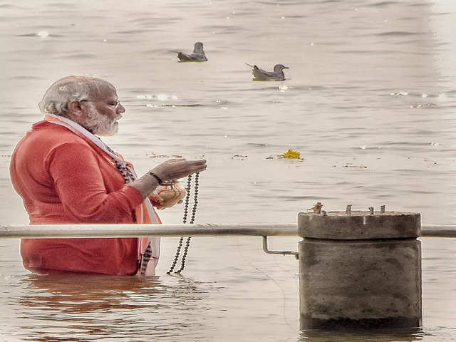 ​Holy dip in the Ganga