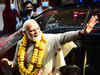 Varanasi chants 'Har Har Mahadev', PM Modi receives 'pagdi' from man