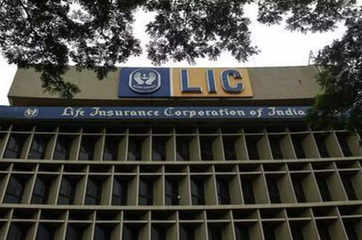 LIC showcases its business dominance to FIs