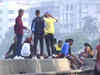 Mumbaikars throng Marine Drive keeping aside Omicron fear, Covid norms go for a toss, watch!