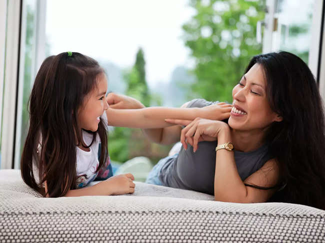 family-mother-daughter_ThinkstockPhotos
