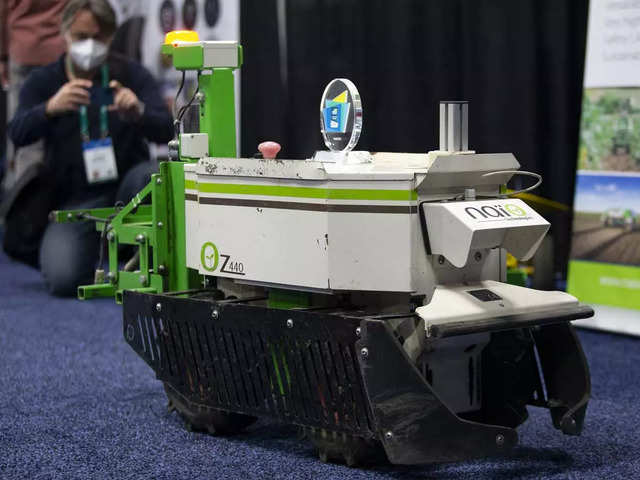 A fully-autonomous farming robot