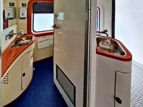 ​Digital entertainment system