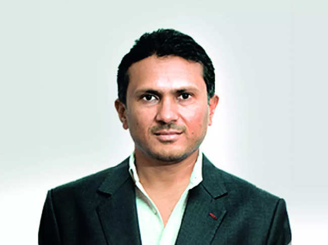ETP5 01 Mr. Sumit Shah Chairman & Global CEO – Renaissance Global Limited 3c