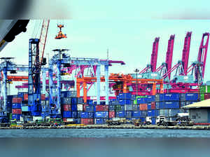 Shortage Forces Shipping Lines to Reposition 1.85m Containers in ’21