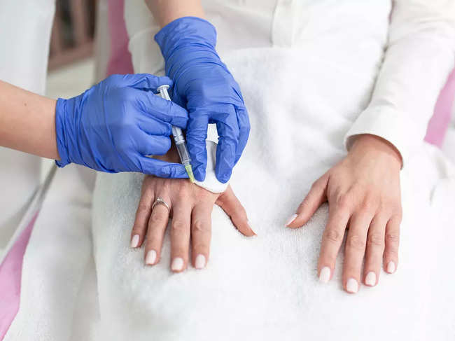 Leprosy-hands-doctor_iStock