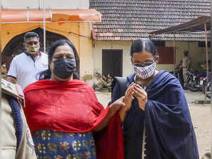 Thiruvananthapuram: Kerala gold smuggling case prime accused Swapna Suresh (R) w...