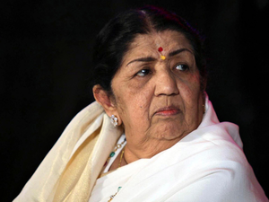 Lata Mangeshkar, the voice of Independent India: 5 patriotic songs by the singer that will stir your emotions