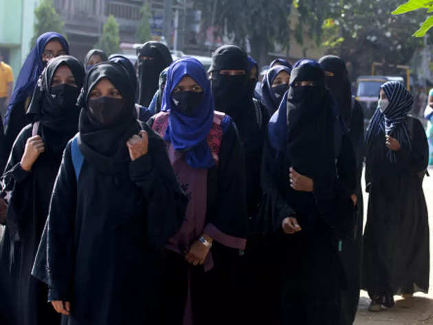 Karnataka Hijab News Updates: Karnataka High Court adjourns hearing to Wednesday, govt declares 3-day school holiday