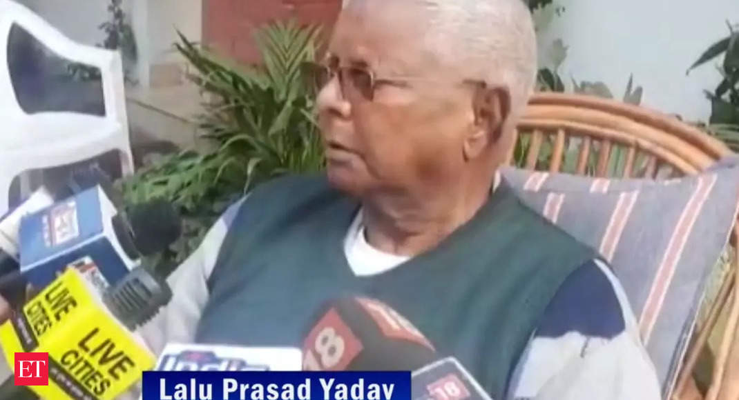 BJP is going to lose UP Polls, people in the state are tired of BJP's propaganda: Lalu Prasad Yadav thumbnail