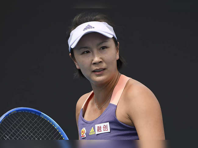 Thomas Bach is one of the few people outside China to have spoken with Peng Shuai (​in pic).​