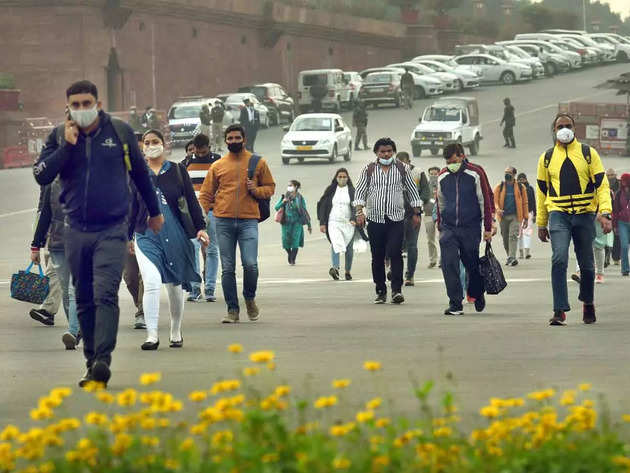 Coronavirus News Live Updates: Delhi logs less than 1000 Covid cases for first time in third wave