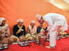Sant Ravidas Jayanti: Rahul, Priyanka Gandhi serve ‘langar’ at Varanasi's Ravidas Temple