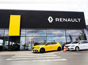 renault-company-logo-car-front-dealership-building-prague-czech-republic-august-renault-company-logo-car-front-124366182 (2)