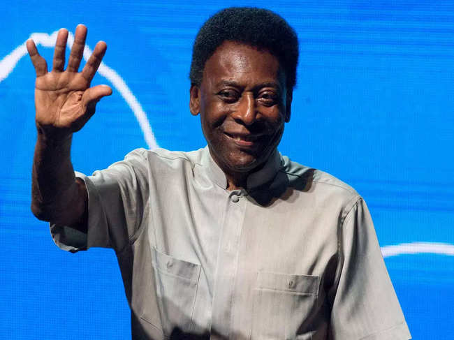 Pele is undergoing treatment for a colon tumour detected in September.