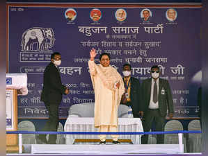 Lucknow: Bahujan Samajwadi Party President Mayawati waves at the supporters, dur...