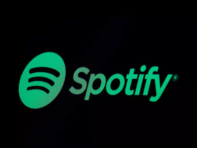 Spotify says it will add content advisory to podcasts that discuss Covid