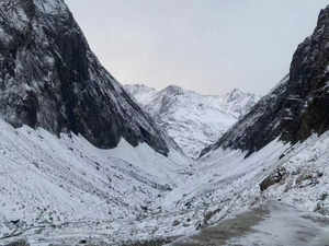 ​Snow in higher reaches of J-K