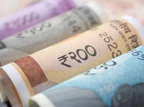 Rupee rises 20 paise to 76.73 against US dollar in early trade