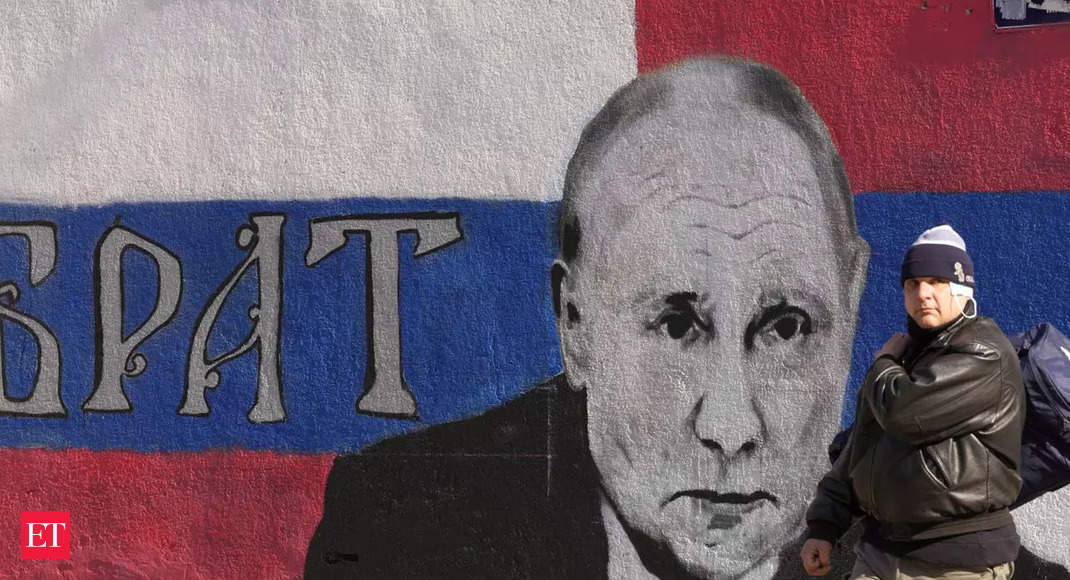 Meet Russia's oligarchs, a group of men who won't be toppling Putin anytime soon