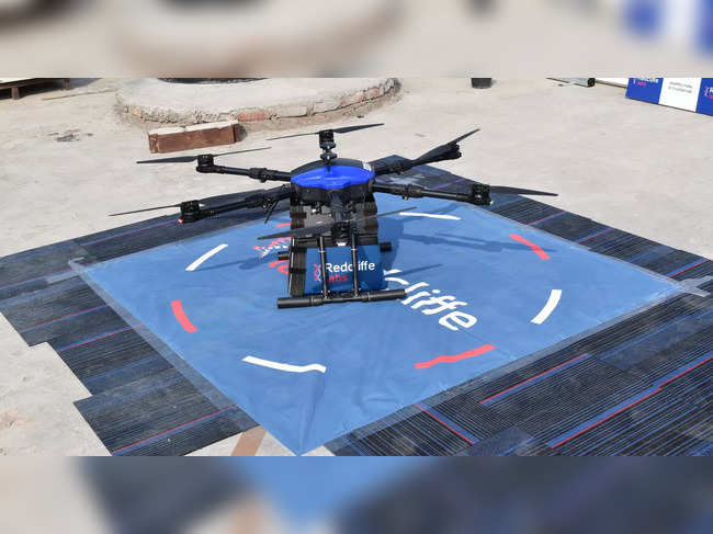 Skye Air Mobility drones carrying test samples of Redcliffe Labs at Noida (2)