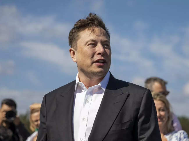 Elon Musk vs Twitter - getty