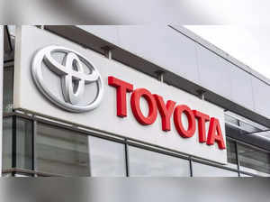 Toyota plans $826 million buyback with shares trending down
