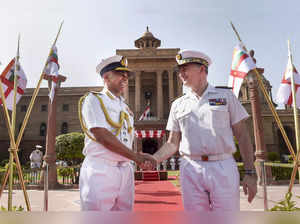 New Delhi: Navy Chief Admiral R Hari Kumar welcomes French Navy chief Admiral Pi...