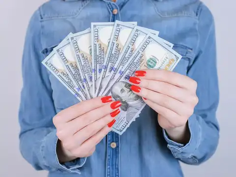 ​124 self-made women billionaires