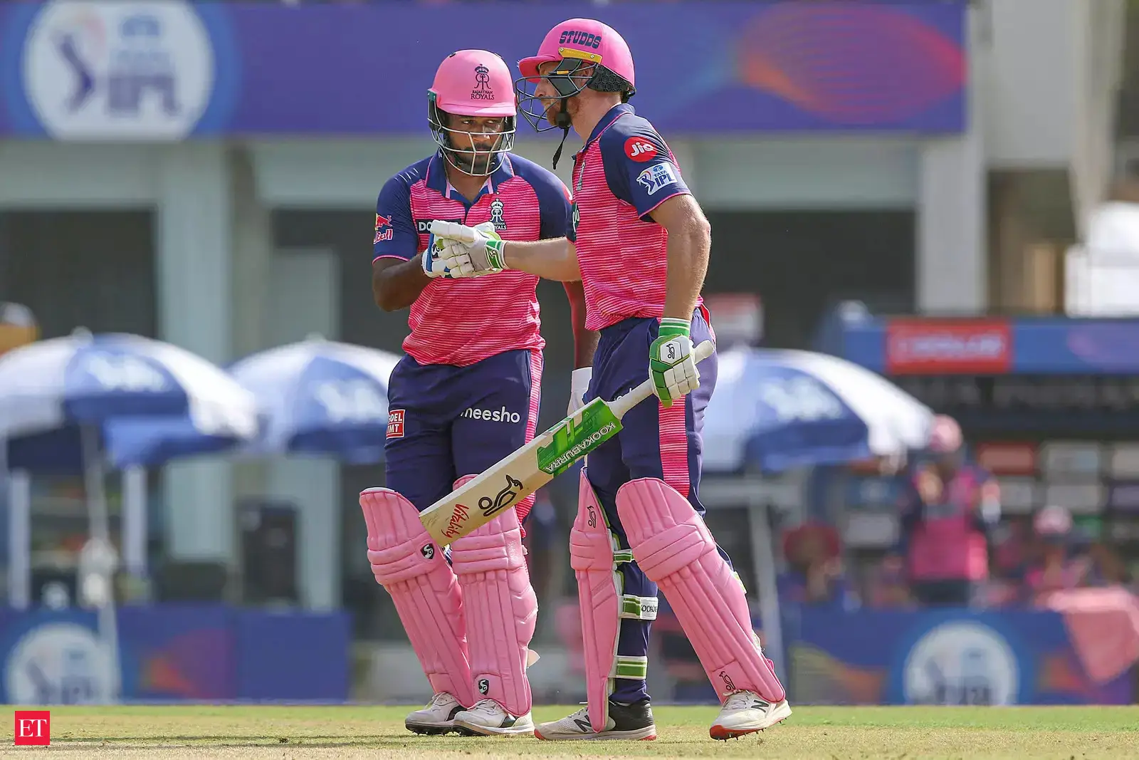 rcb-with-momentum-on-their-side-rajasthan-face-rcb-in-battle-of-royals-the-economic-times