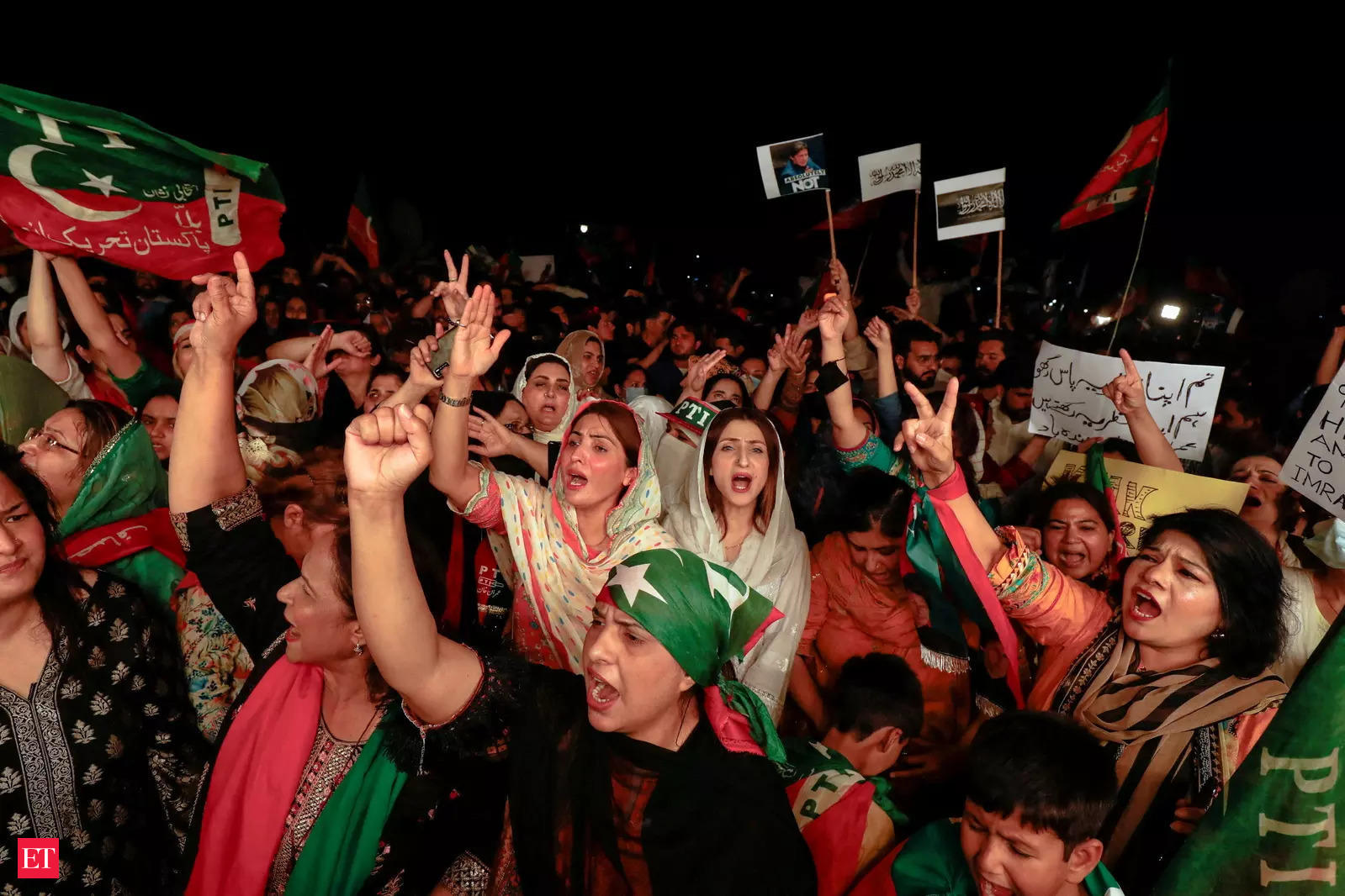 Imran Khan News: Imran Khan thanks Pakistanis for supporting protests against his ouster as PM - The Economic Times