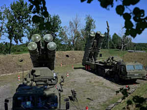 India receives simulators, equipment for S-400 training squadron from Russia