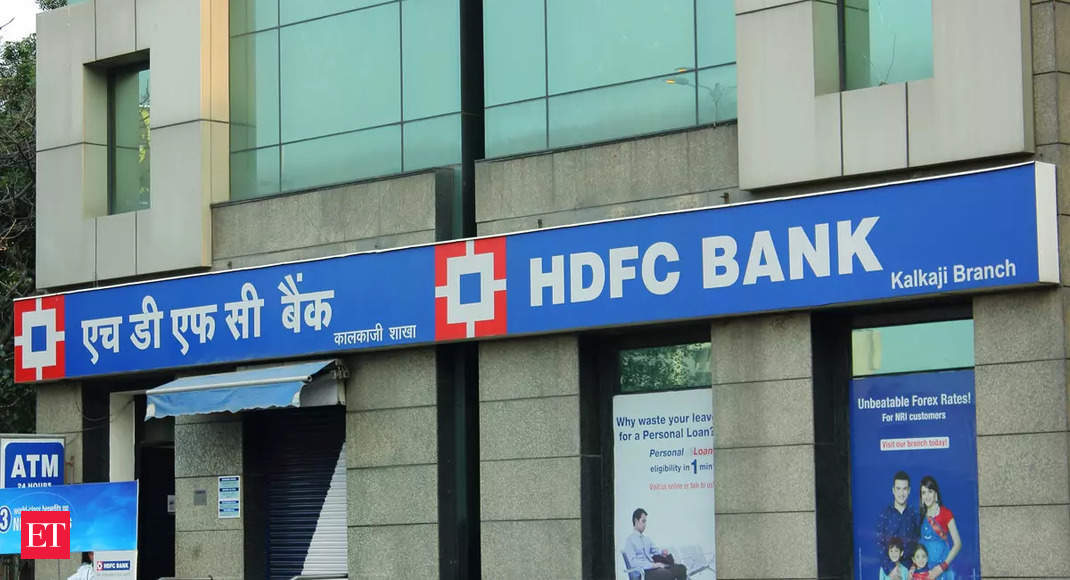 Hdfc Bank To Raise Rs 50000 Cr Via Bonds Re Appoints Renu Karnad As Director The Economic Times 6500