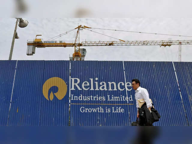 Buy Reliance Industries| Target: Rs 2,790| Potential upside: 6%