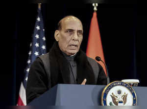 Rajnath invites US defence companies to invest in India, support 'Make in India'