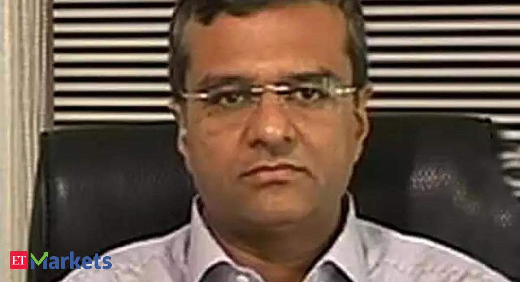 HDFC Bank Stocks | Volatility: Sit on the sidelines and let the volatility play out: Dipan Mehta