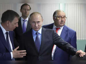 Russian oligarchs with Putin