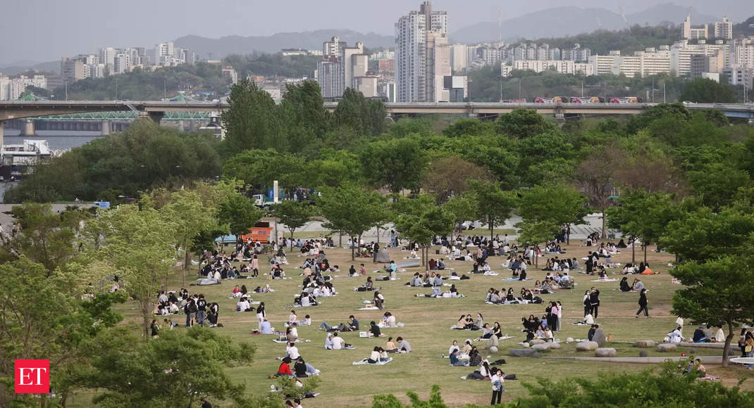 수상 도시: 세계 최초의 수상 도시는 대한민국 부산에 있습니다.  다음과 같이 표시됩니다.