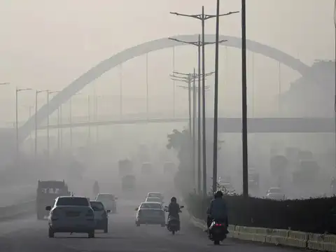​Heat and dust in hot summer