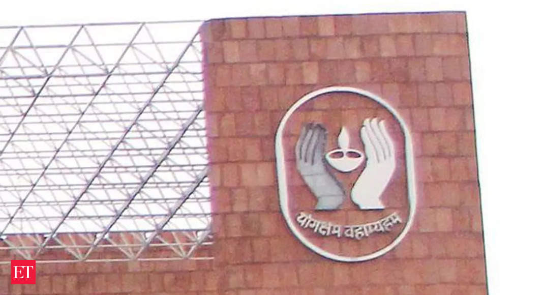 Left opposes LIC IPO, alleges 'scam', 'sell off'