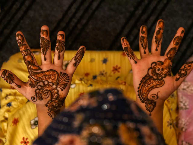 Henna on hands