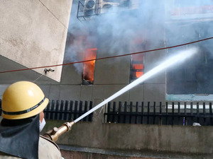 Indore Building Fire News: Madhya Pradesh: 7 dead, 9 injured in major fire at Indore residential building; eyewitnesses say firefighters arrived late - The Economic Times